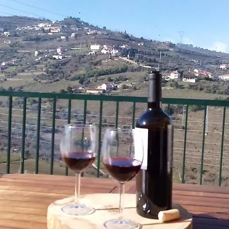Quinta De Penelas Casa de Férias *
